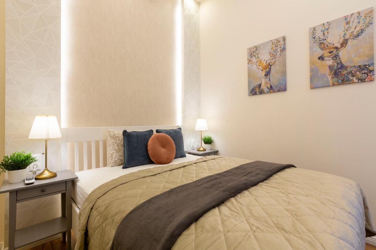 Luxurious Central Apartment In Liszt Ferenc Square — Photos 3